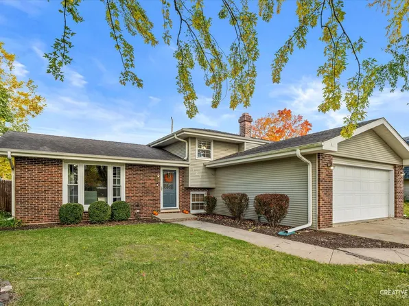 123 Heritage Dr, Minooka, IL 60447