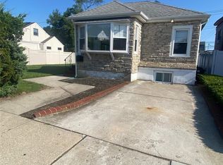 831 E Walnut St, Long Beach, NY 11561