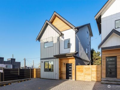 4720 37th Avenue SW #B, Seattle, WA, 98126