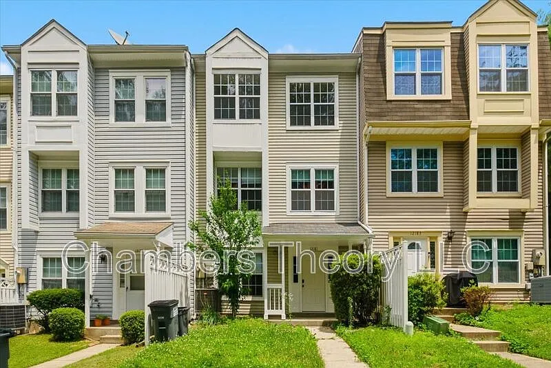 3 bed, 2.5 bath, 1524 sqft, $2,350 — Photo 1
