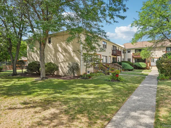 148 Sneden Place W #148, Spring Valley, NY 10977