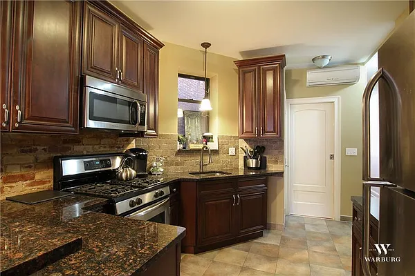 Rented by Warburg | media 4