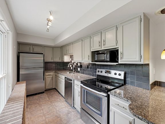 4th image of 3410 Spangler Dr APT 5