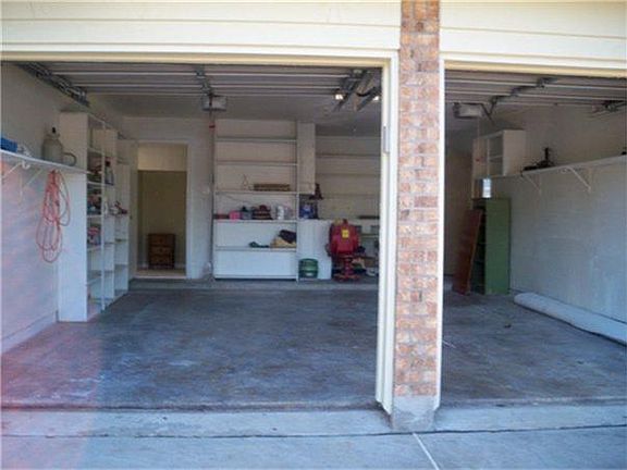 5th image of 4038 Woodhollow Ln