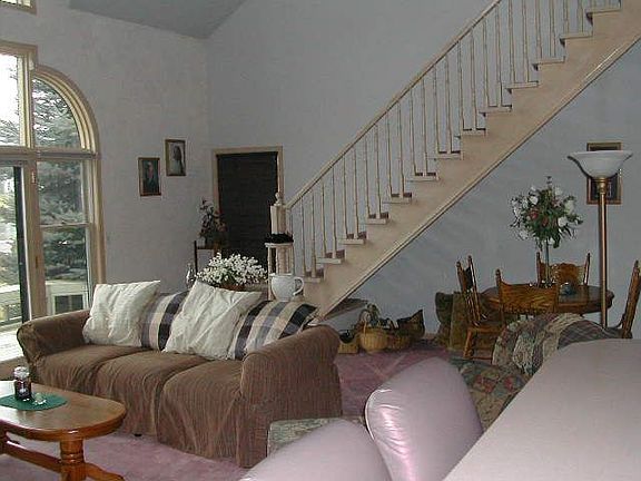5th image of 9559 Club House Dr W
