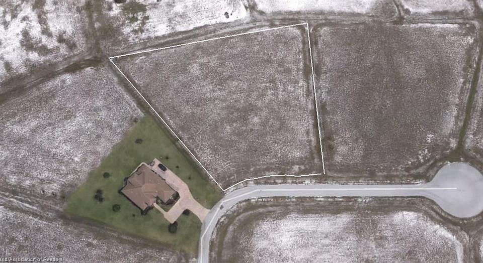 2nd image of 2015 Overlook Bay Dr