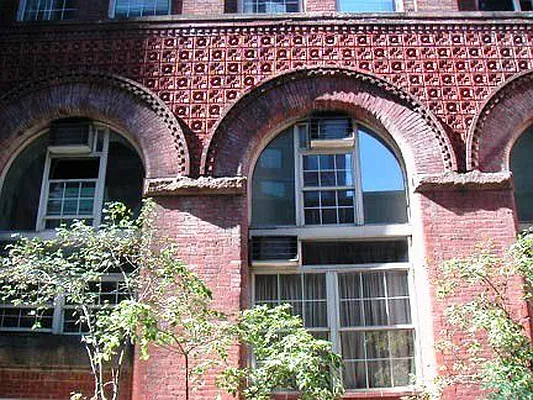 Rented by NY Living Solutions | media 20