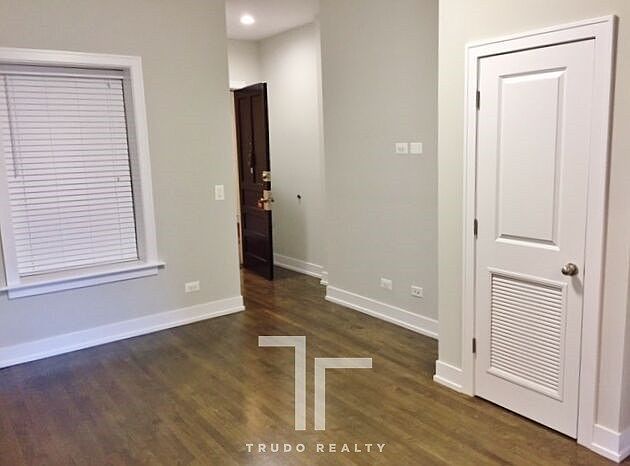 2nd image of 849 W Lill Ave #849P