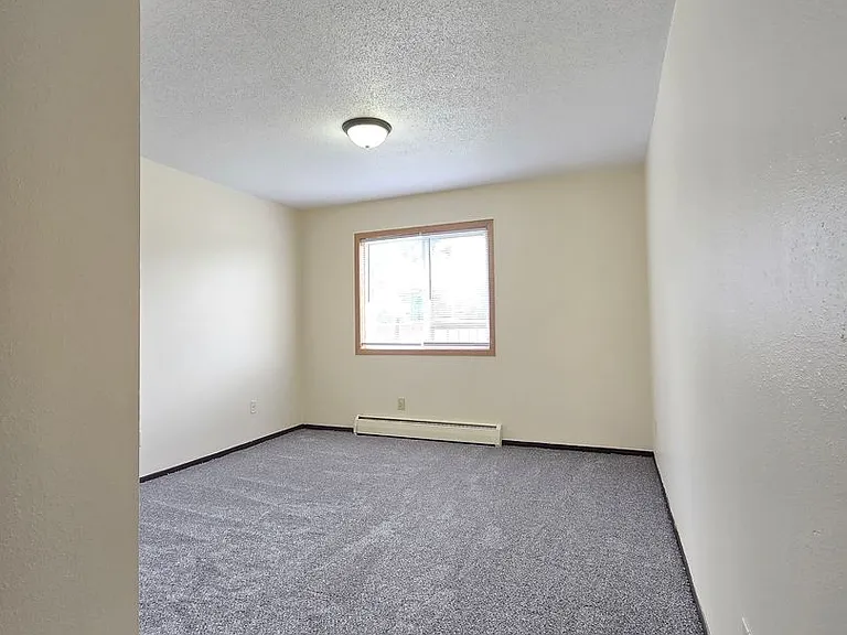 904 Thomas Ave NE — Photo 9