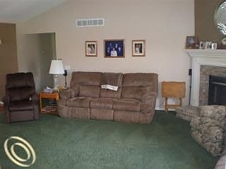 4th image of 15693 Deepwood Ct E