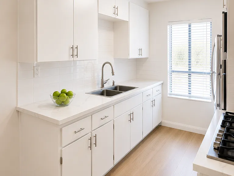 351 Riverdale Dr #11 — Photo 8