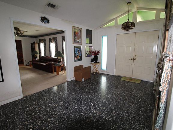 4th image of 1119 Lisa Ln
