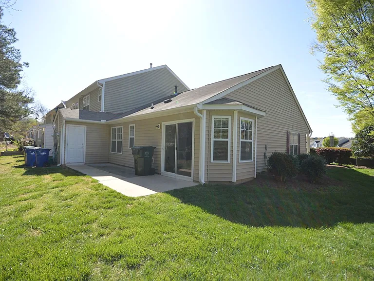 3615 Bison Hill Ln — Photo 21