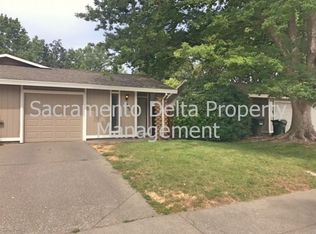 4945 Harrison St, North Highlands, CA 95660