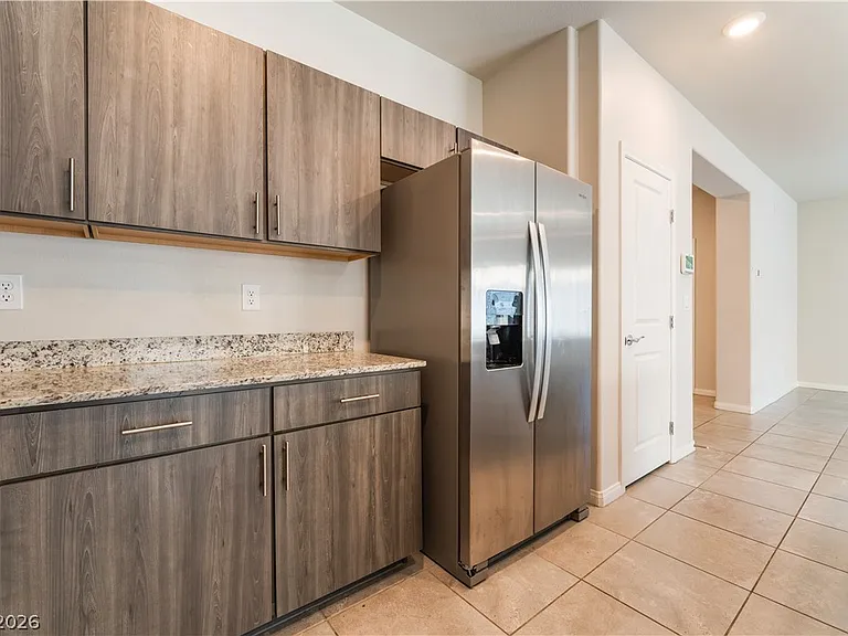 3811 Andorian Ave — Photo 14