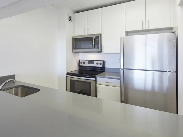 180 10th Street image 13 of 16