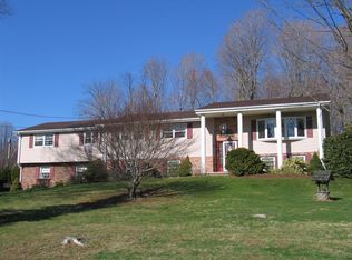 2 John Perry Dr, Danbury, CT 06811