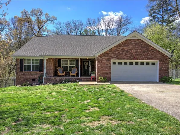 1305 W Nickajack Rd, Ringgold, GA 30736