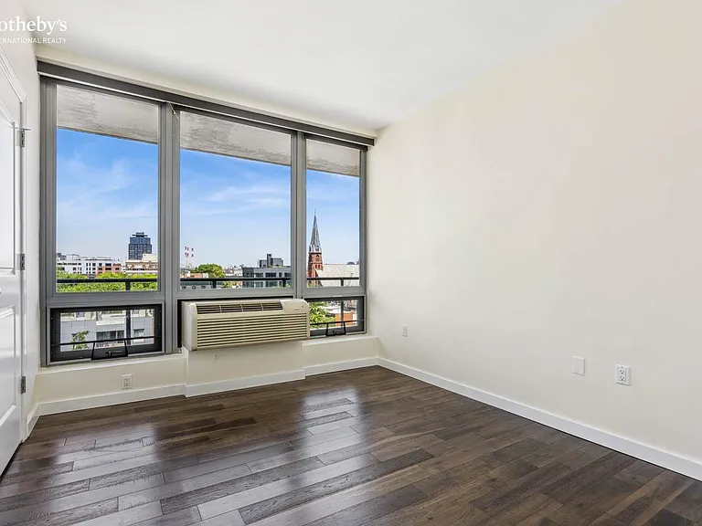 5-49 Borden Ave #F7 — Photo 13