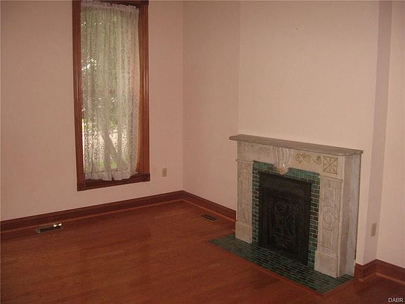 3rd image of 54 Huffman Ave