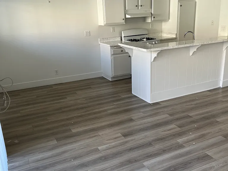 Villa Woods Apartments — Photo 30