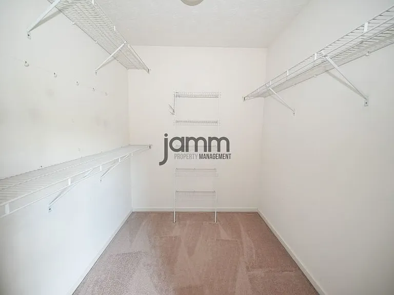 8728 Breckenridge Oval — Photo 17