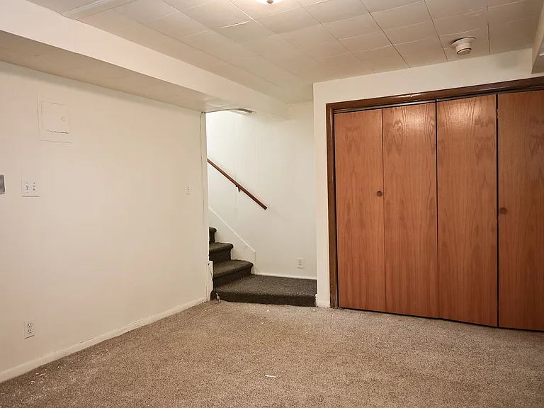 Park Apartments — Photo 20
