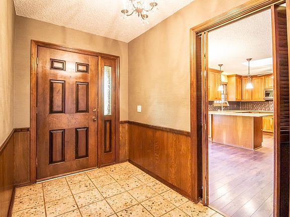 5th image of 5412 76th St
