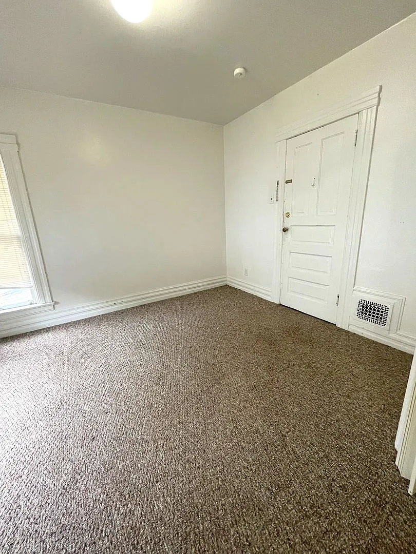418 Emmet St — Photo 3