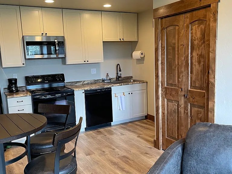 167 Valley Rose Ln #A — Photo 6