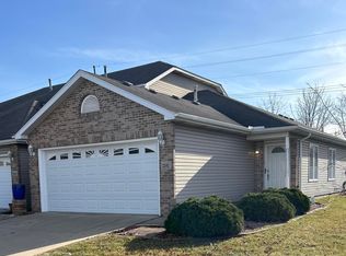 2242 Sandcastle Dr, Dyer, IN 46311