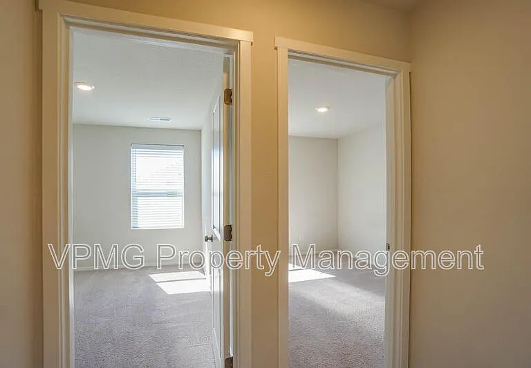 2620 NE 117th Pl — Photo 20