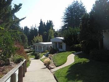 1st image of 32 Knollwood Dr