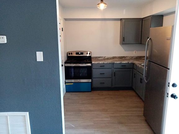 2nd image of 1610 Norma Ln #7