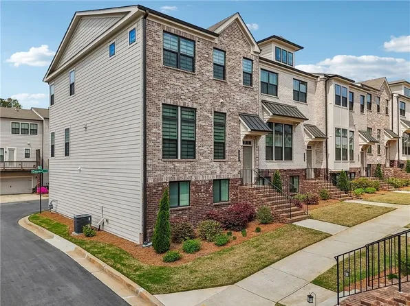 245 Fairview Cir, Roswell, GA 30076