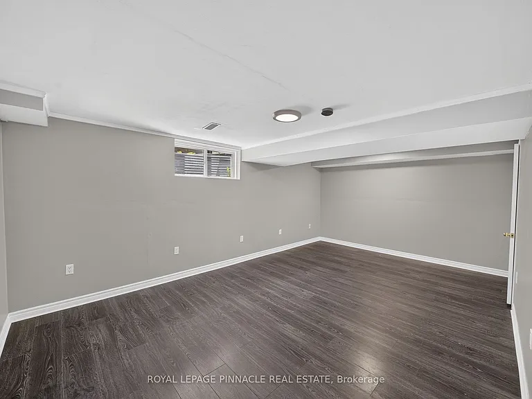 163 Livingston Ave N — Photo 26