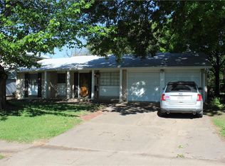 2613 Trinity St, Irving, TX 75062