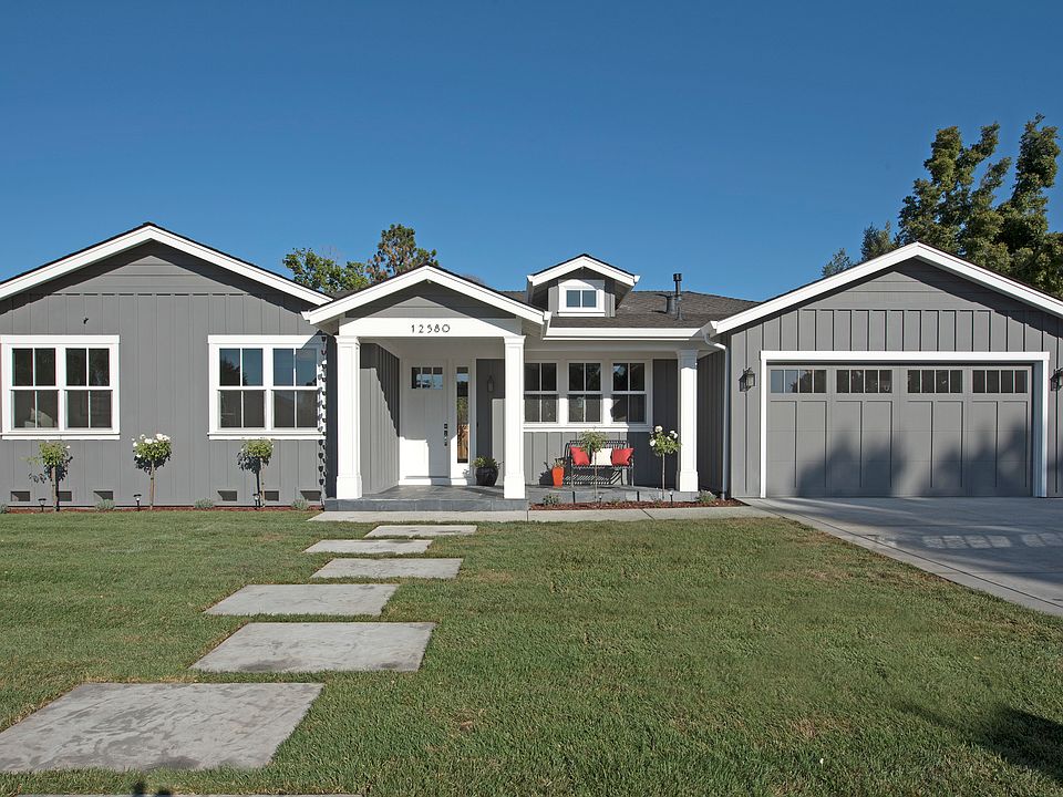 Welcome to 12380 Paseo Cerro