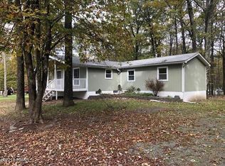 114 Park Ridge Dr, Milford, PA 18337