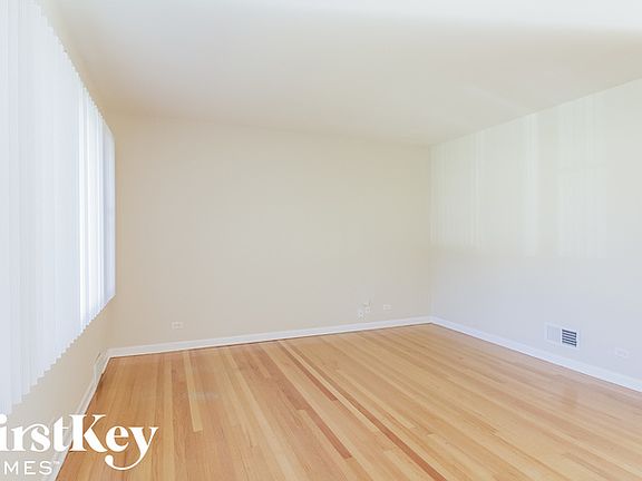 4th image of 15637 Orchid Dr