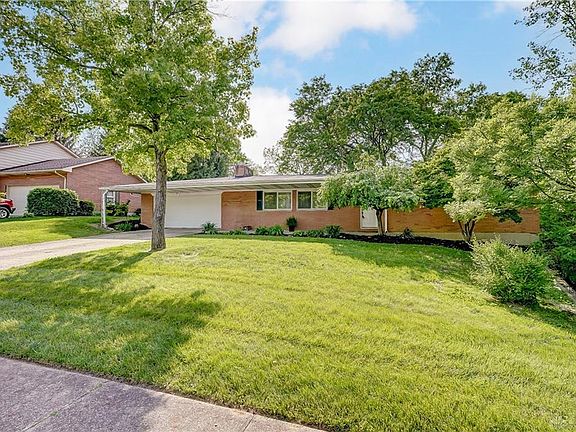 3rd image of 140 Whisman Dr