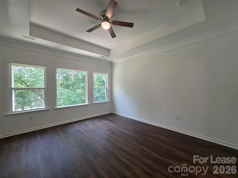595 Foxwood Dr SE — Photo 9