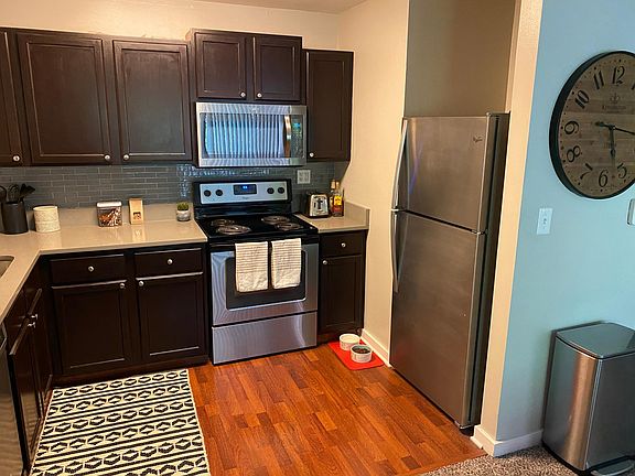 2nd image of 1704 Maple Pl #309
