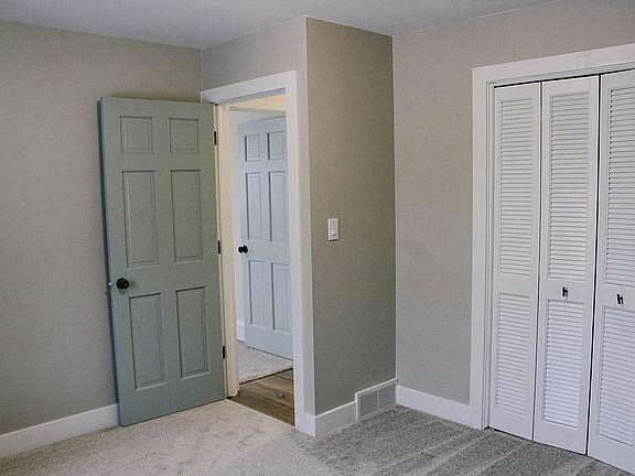 5th image of 6245 Balsam Dr