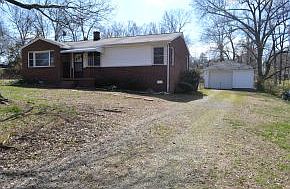 3rd image of 1926 S Ashland Dr