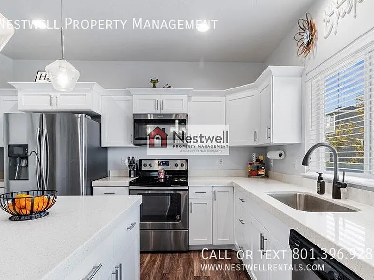 7499 N Hutch Ln — Photo 3