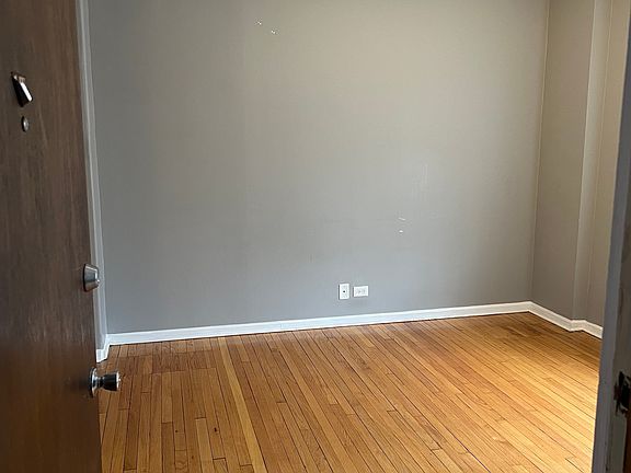 5th image of 2951 W Cullom Ave #1W