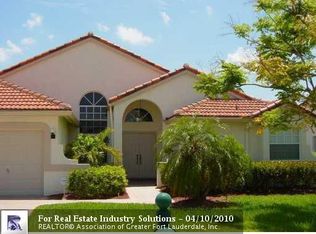 2724 E Abiaca Cir, Davie, FL 33328
