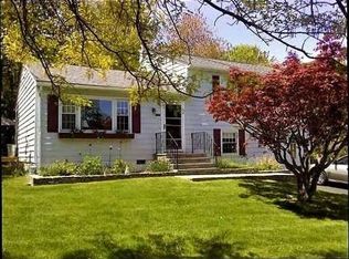 153 Horseshoe Rd, Millbrook, NY 12545