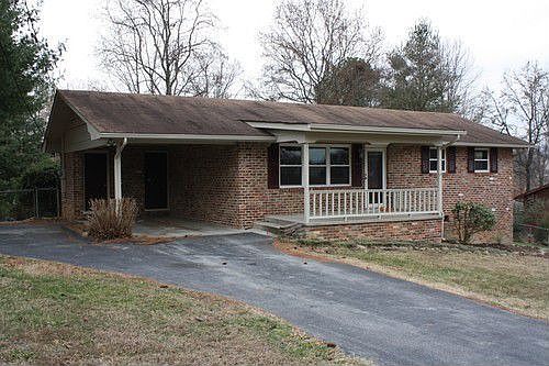 1st image of 1907 Everhart Ln
